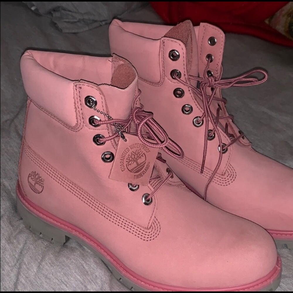 NWOT Pink Timberland Leather Classic Premium Boots